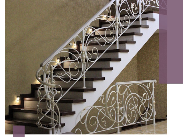 Кованые лестницы под ключ в Краснотурьинске — изготовление и монтаж
