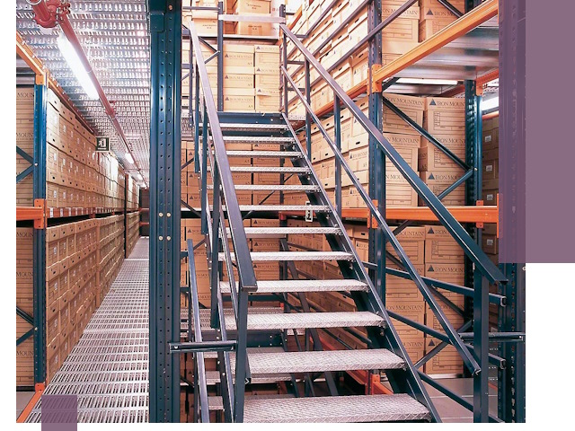 Лестницы складские прочные и безопасные под ключ в Краснотурьинске