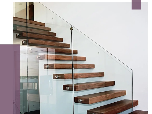 Стеклянные перила для лестницы в Краснотурьинске от 15418 руб.