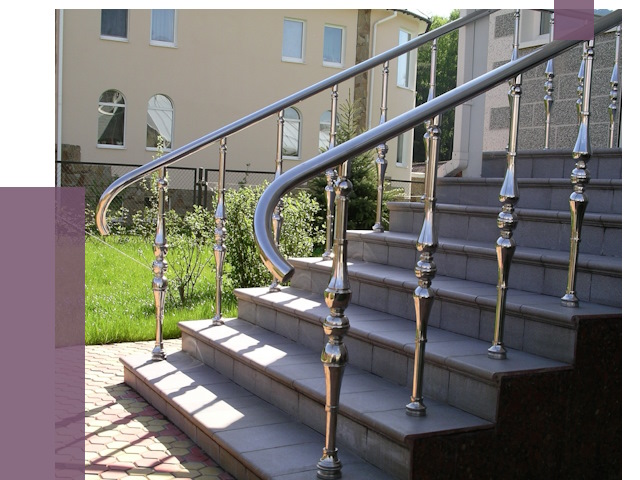 Перила для крыльца в Краснотурьинске от 11165 руб. — монтаж ПРОЛЁТ-Кту