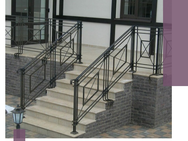 Перила для крыльца в Краснотурьинске — монтаж, изготовление и установка