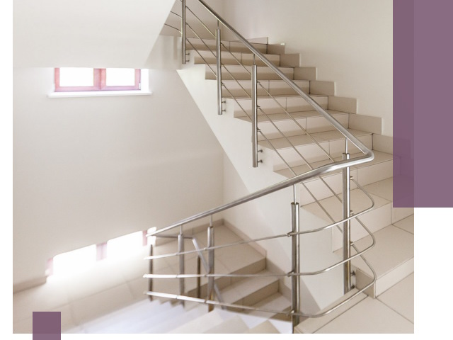 Установка и замена перил в подъезде в Краснотурьинске