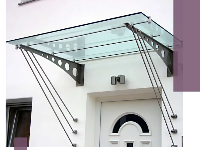 Козырьки над входом под ключ в Краснотурьинске — изготовление и монтаж