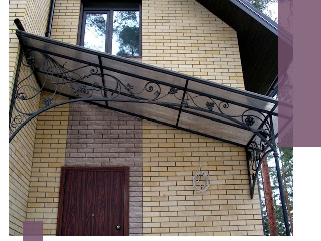 Односкатные козырьки из металла под ключ в Краснотурьинске